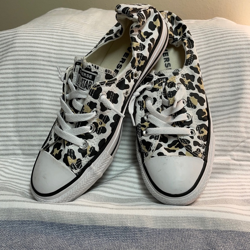 Like new leopard converse
